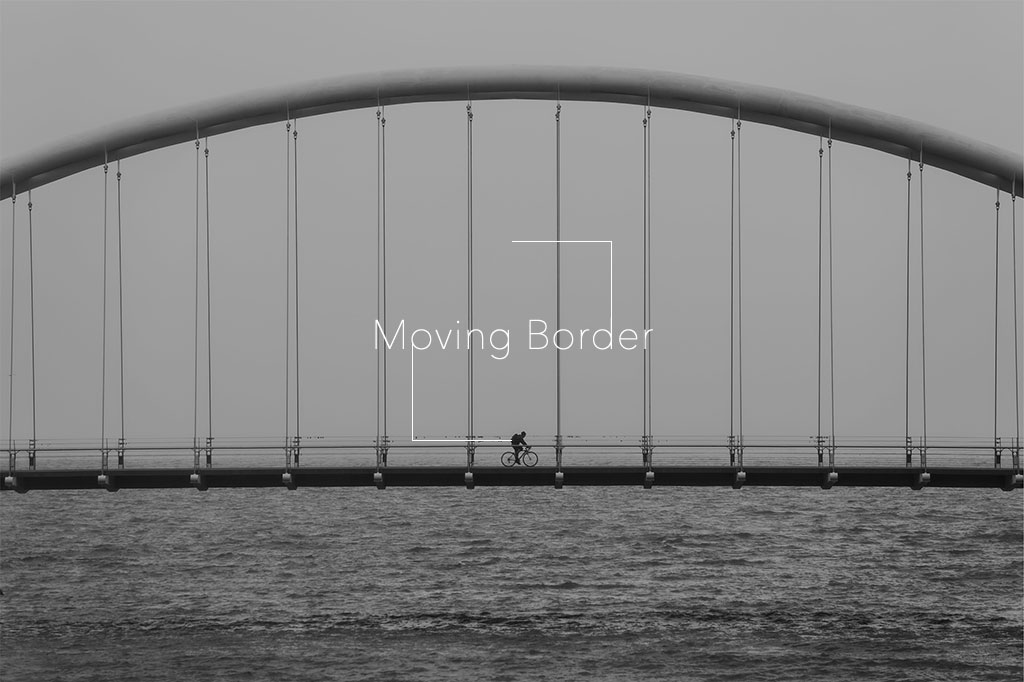 catch-moving-border-rolling-css